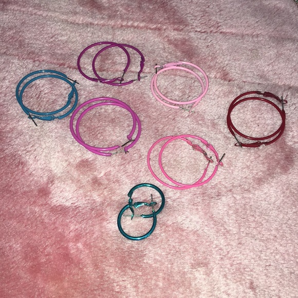 Set - Picture 1 of 1